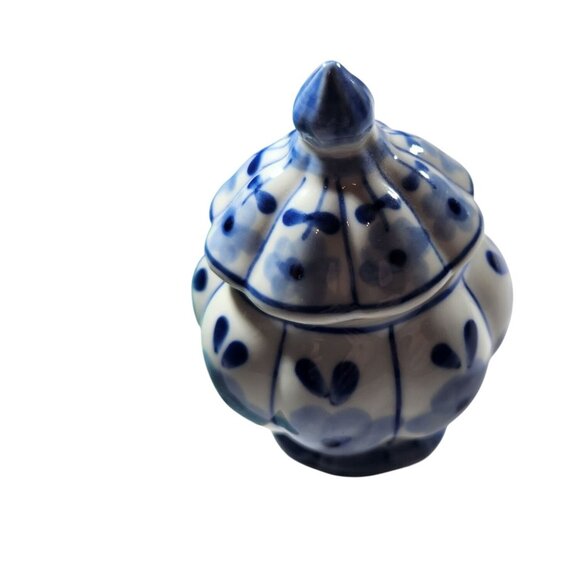 Blue & White Ceramic Mini Jar With Lid & Spoon Set country decor - Picture 4 of 7